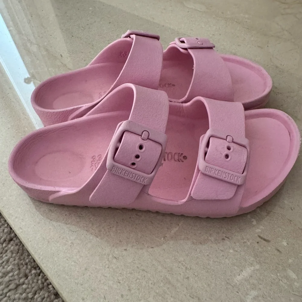 Birkenstock Girls Sandal Size 33